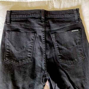 HUDSON jeans high rise mom jean, black, distressed.